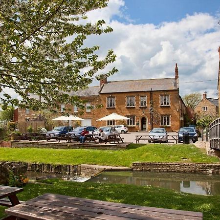 Hotel The Nevill Arms Medbourne Esterno foto